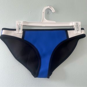 Triangl WM large Swimsuit Bikini bottoms Blue White Color Block Neoprene